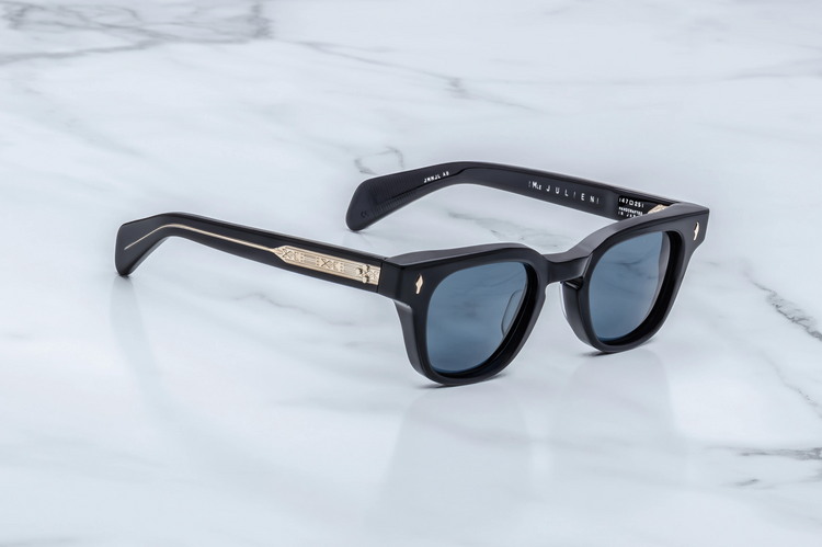 JULIEN | LACQUER