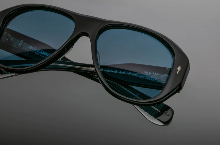 GRAND PRIX | TITAN
